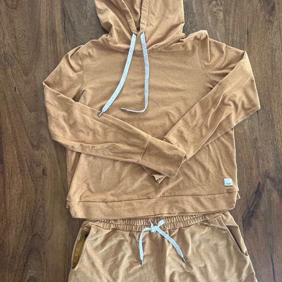 Vuori Halo Essential Shorts - Women’s XS Flax Heather - Picture 6 of 8